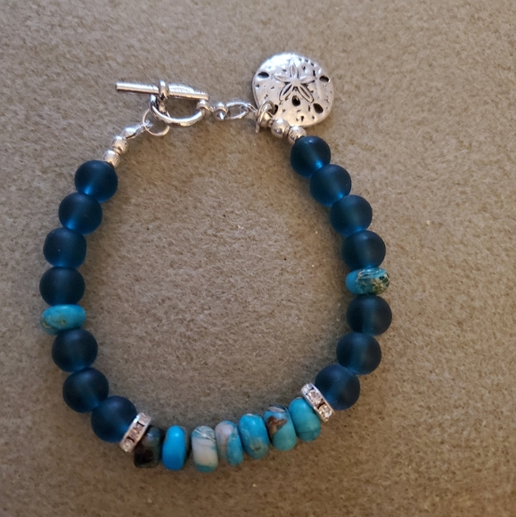 Handcrafted beaded bracelet - Picture 1 of 4